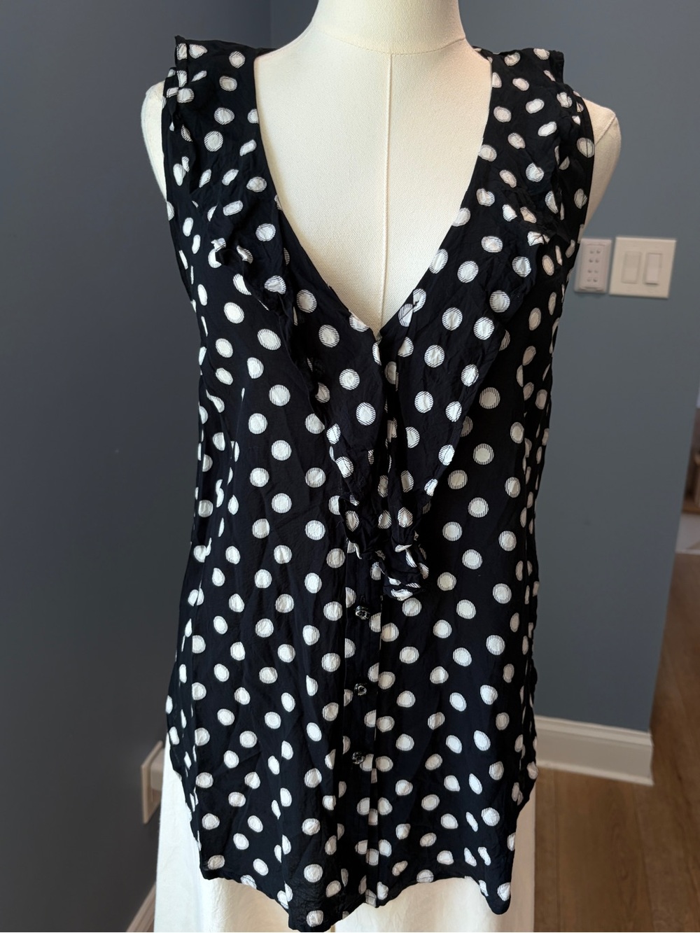 Maeve Anthropologie Black White Polka Dot Ruffle Blouse Tank Top US 4